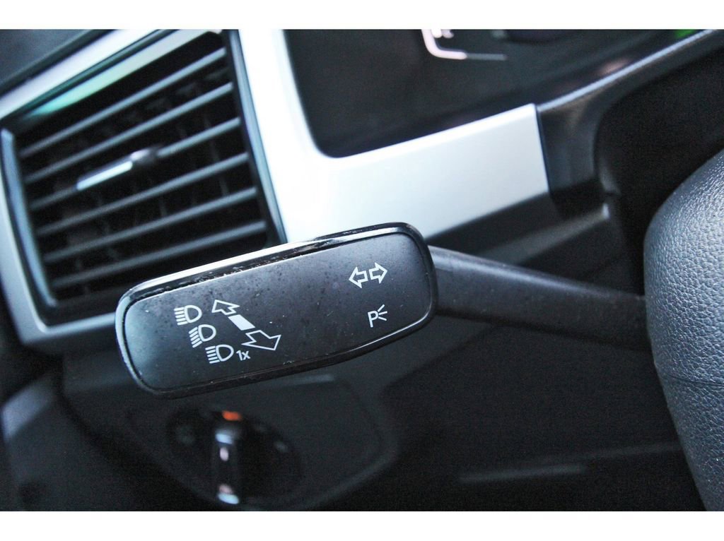 Used 2022 Volkswagen Atlas Cross Sport SE image 16