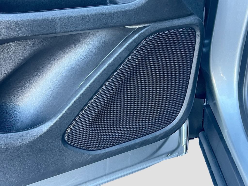 Used 2024 GMC Terrain SLT image 18