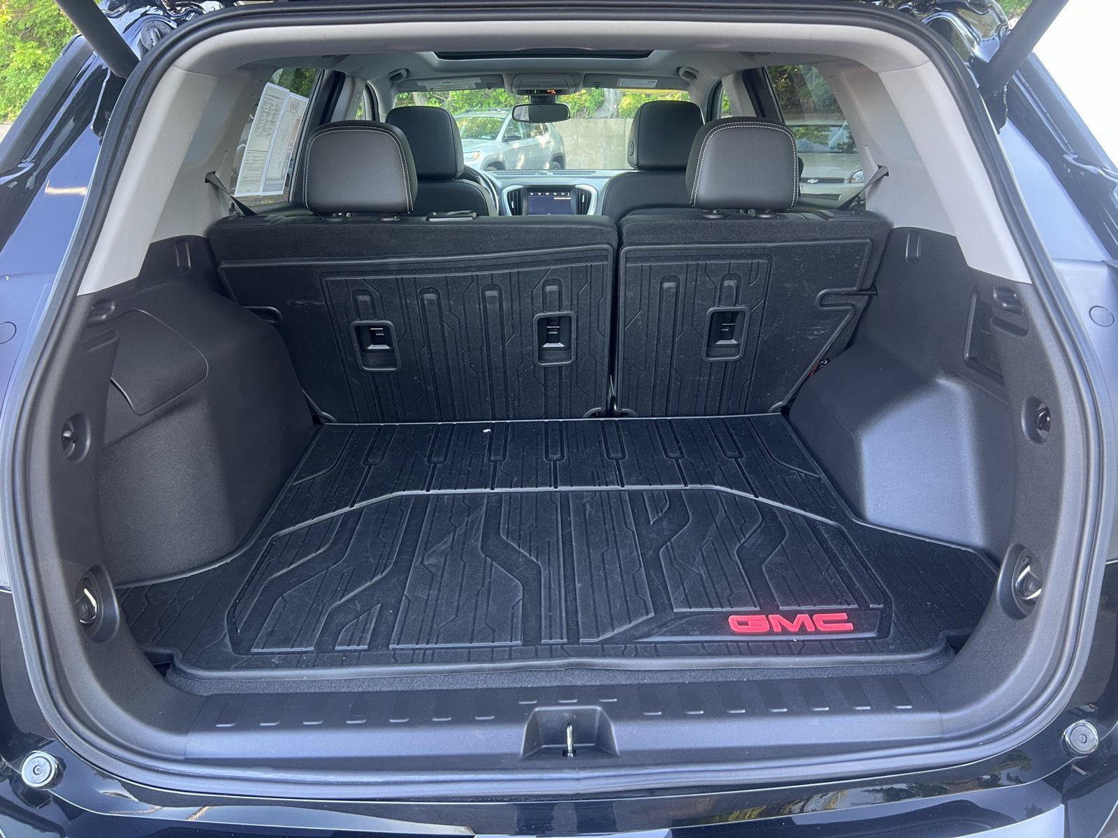 Used 2022 GMC Terrain SLT w/ Elevation Edition AWD/4WD image 13