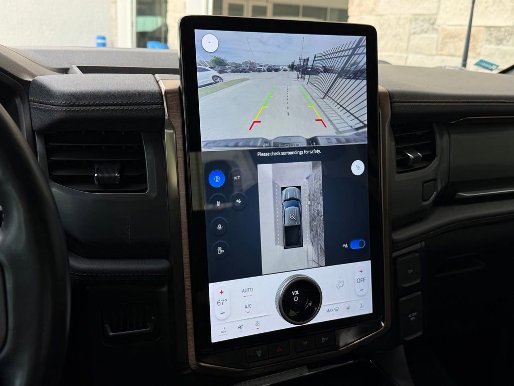 Used 2023 Ford F150 Lightning Lariat w/ Max Trailer Tow Package image 9