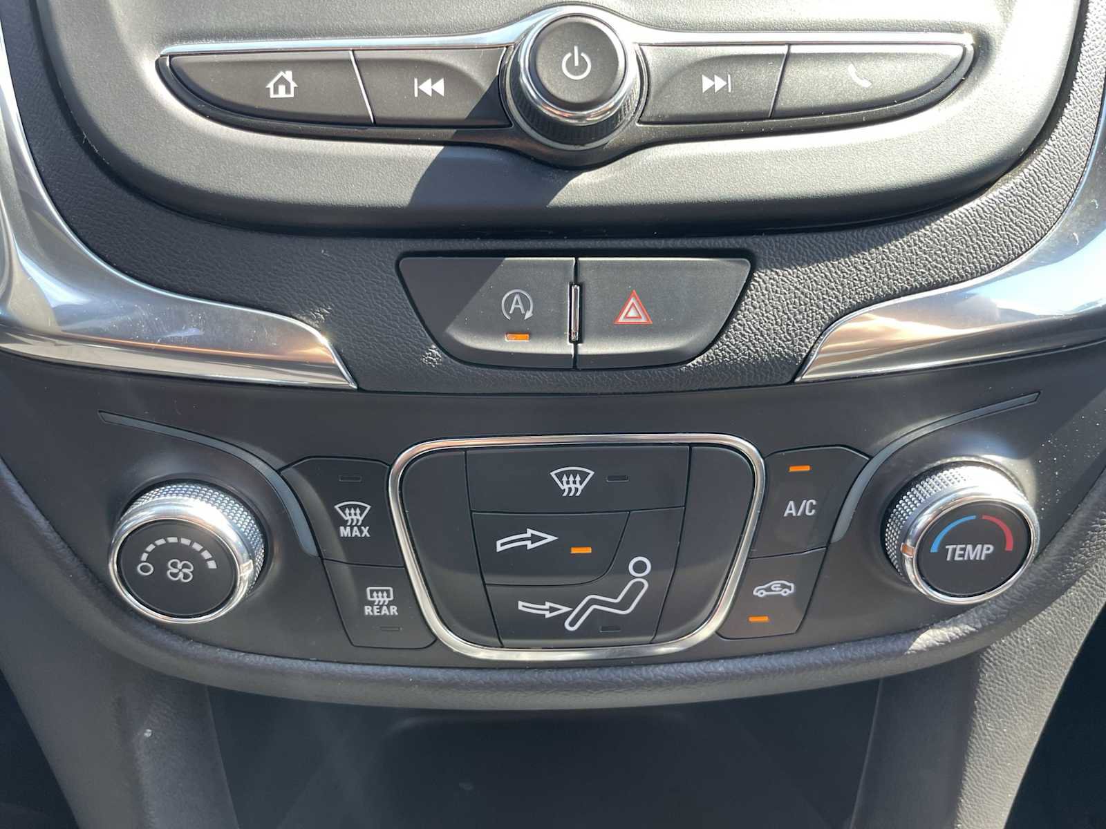 Used 2023 Chevrolet Equinox LT w/ LPO, Floor Liner Package AWD/4WD image 16