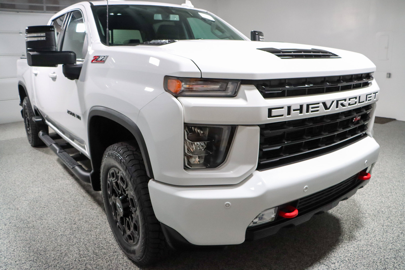 Used 2022 Chevrolet Silverado 2500 LTZ w/ LTZ Plus Package AWD/4WD image 5