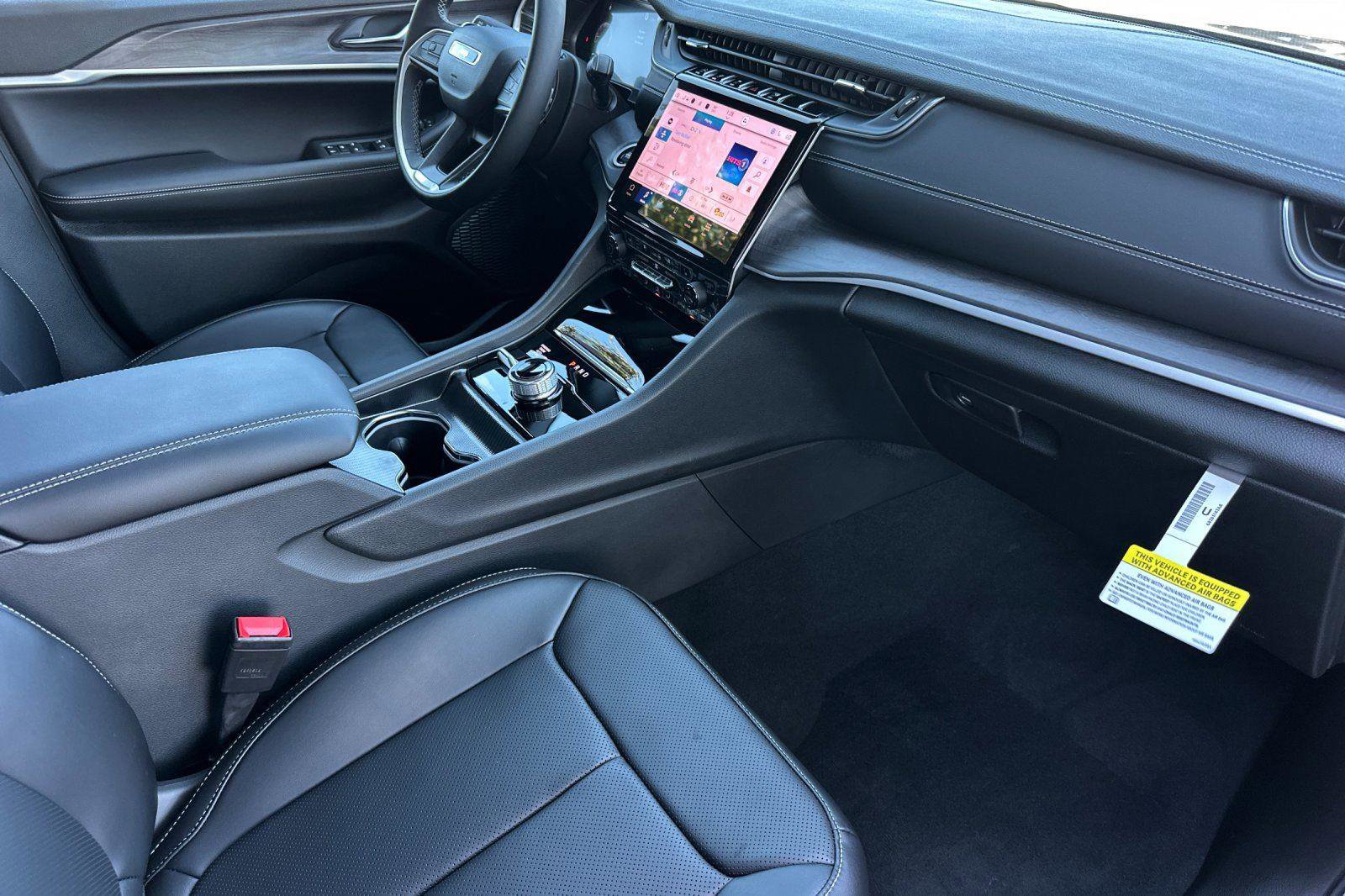 New 2025 Jeep Grand Cherokee L Limited w/ Luxury Tech Group II image 14