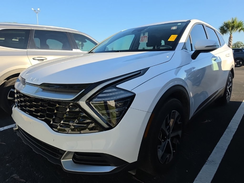 Certified 2024 Kia Sportage EX FWD image 4