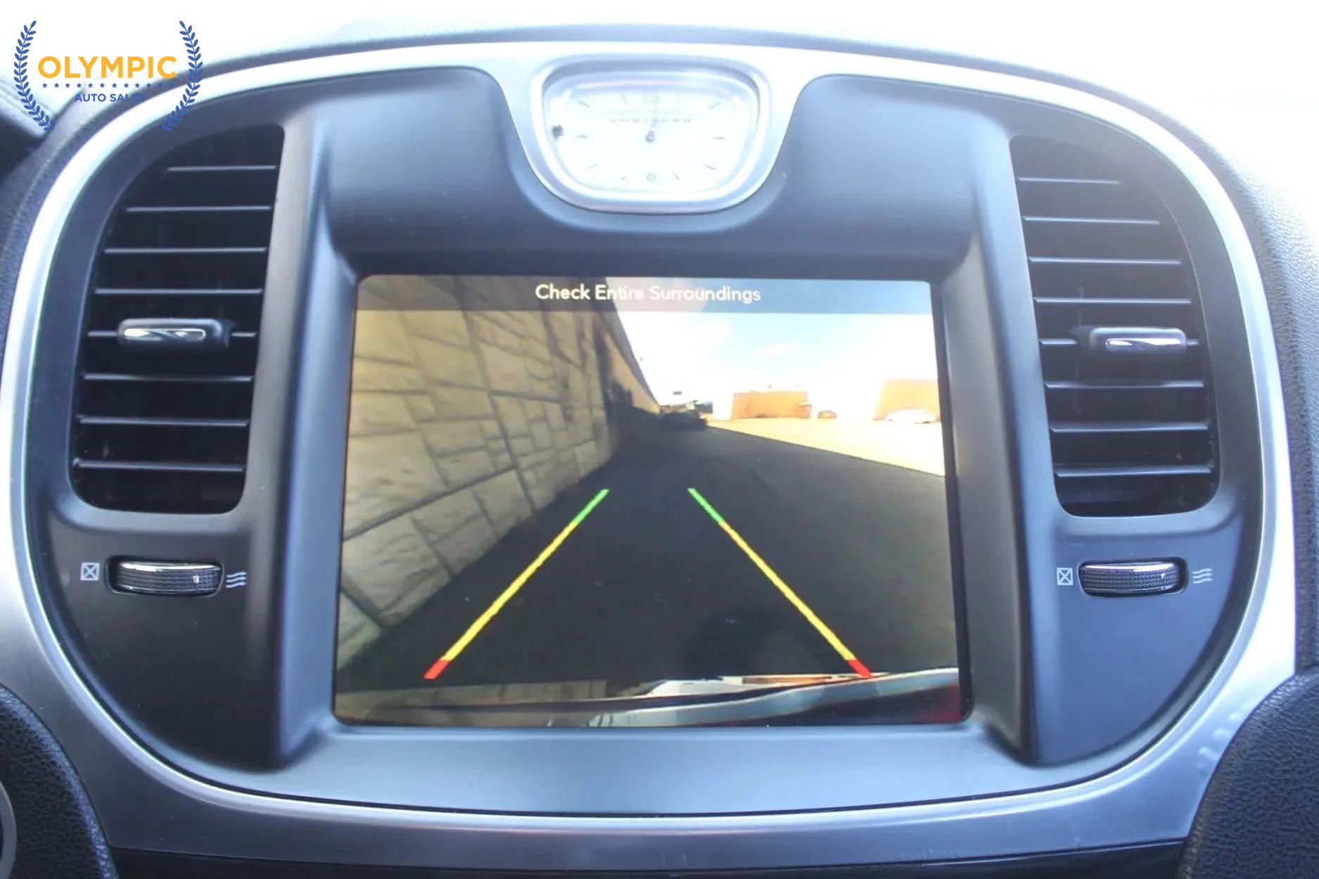 Used 2017 Chrysler 300 Limited image 24