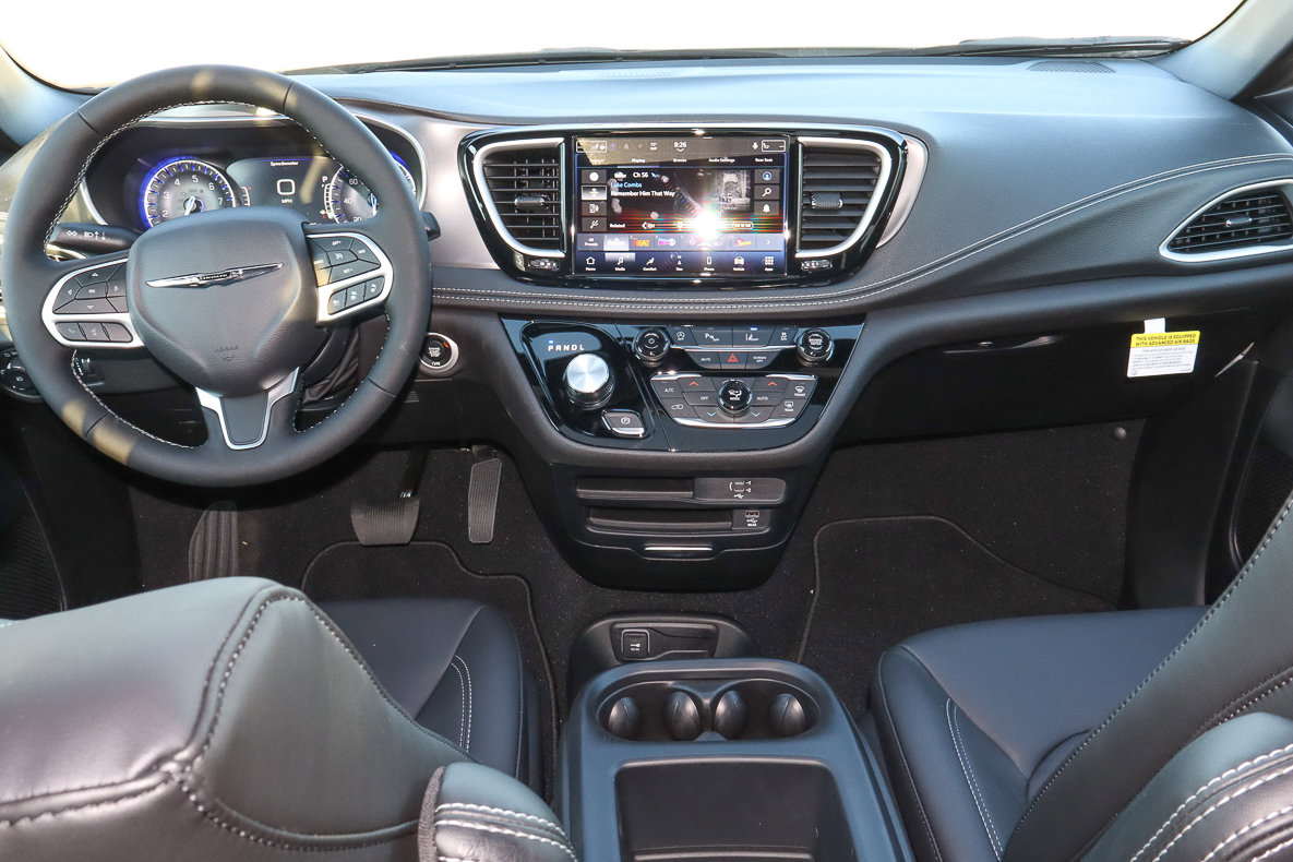 New 2026 Chrysler Pacifica Select FWD image 22