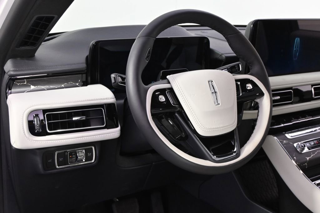 New 2026 Lincoln Aviator Black Label image 11