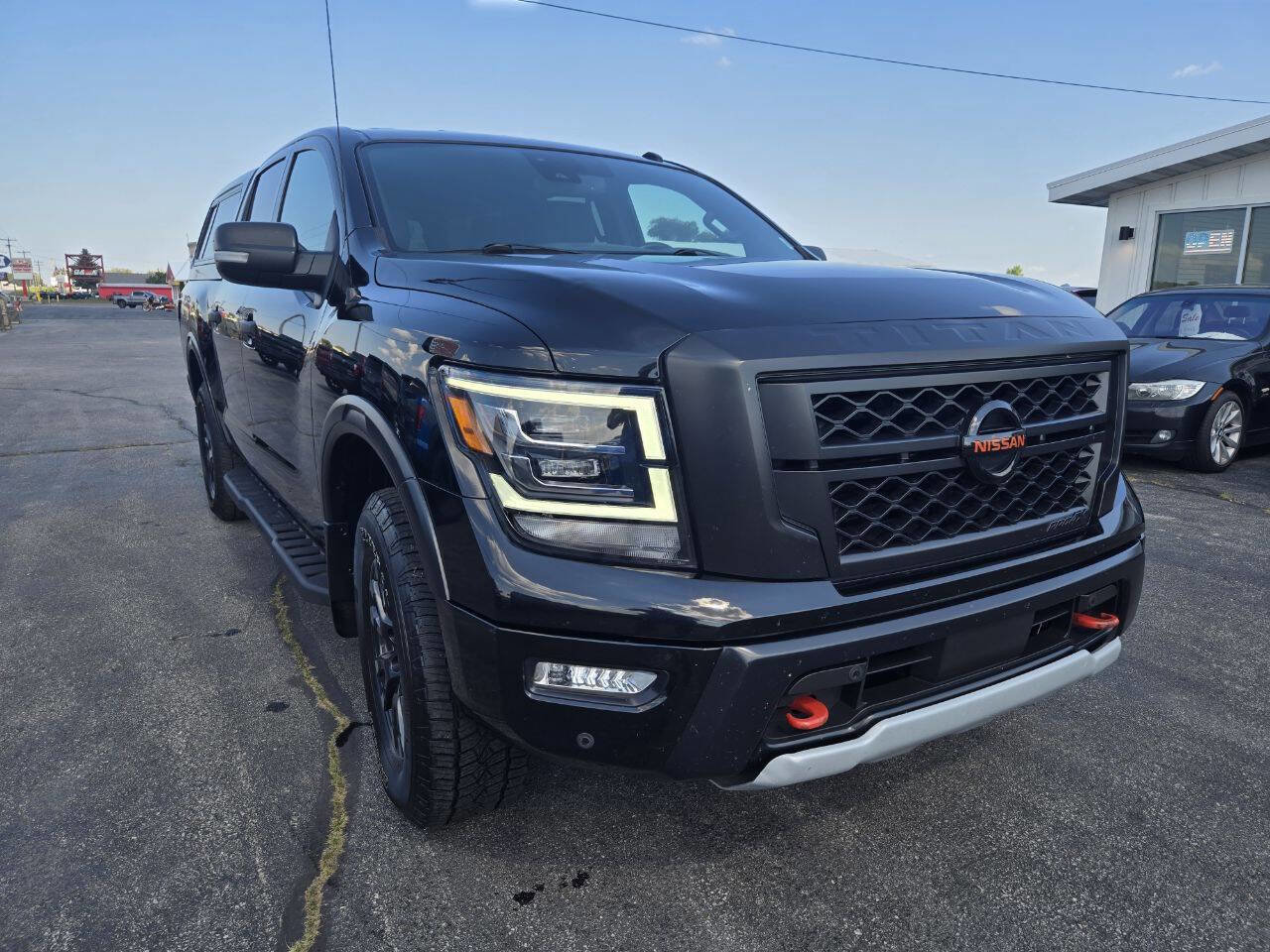 Used 2020 Nissan Titan PRO-4X w/ Pro-4x Utility Package image 10