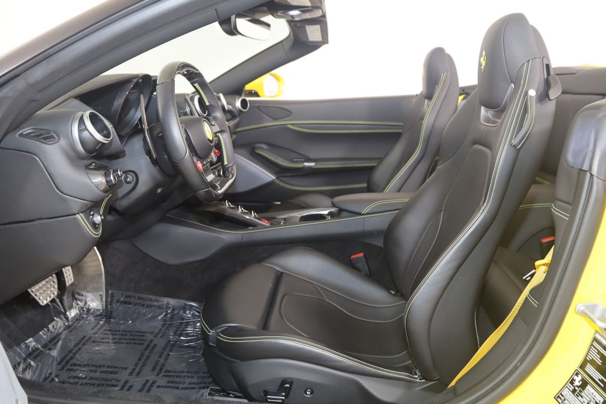 Used 2022 Ferrari Portofino M RWD image 12