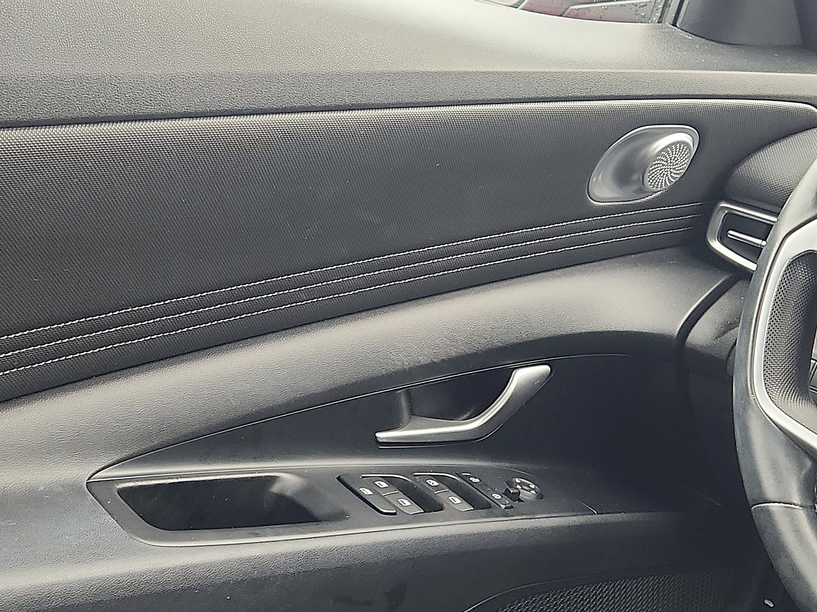 Certified 2021 Hyundai Elantra SEL w/ Convenience Package image 12