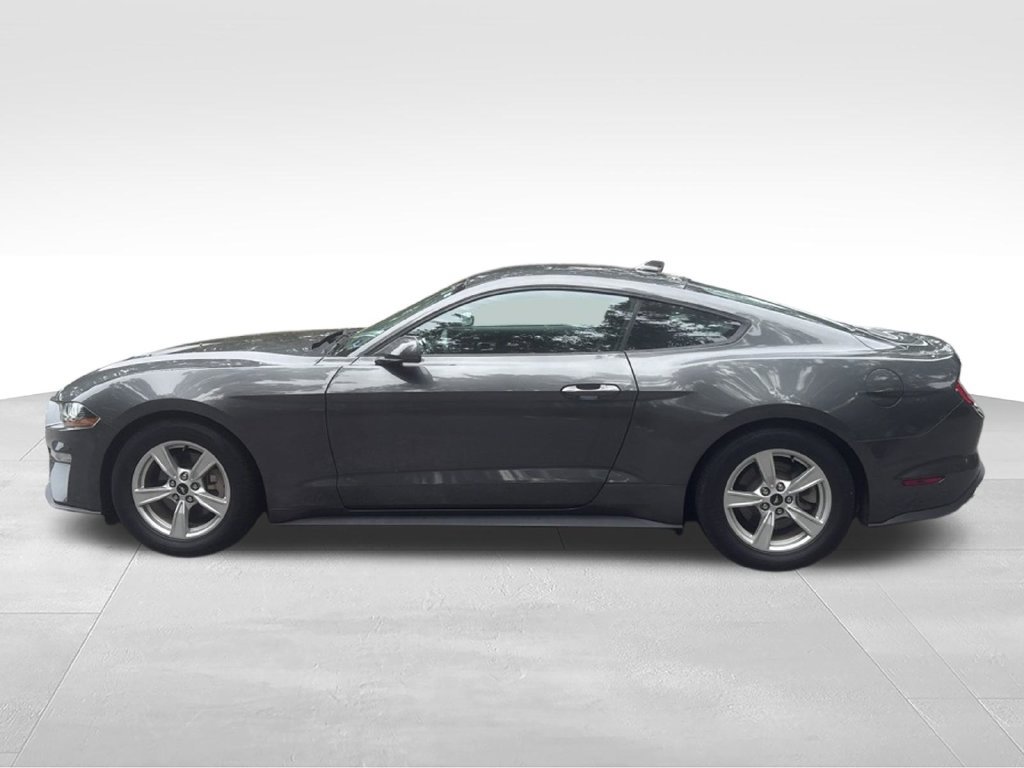Used 2020 Ford Mustang Coupe RWD image 2