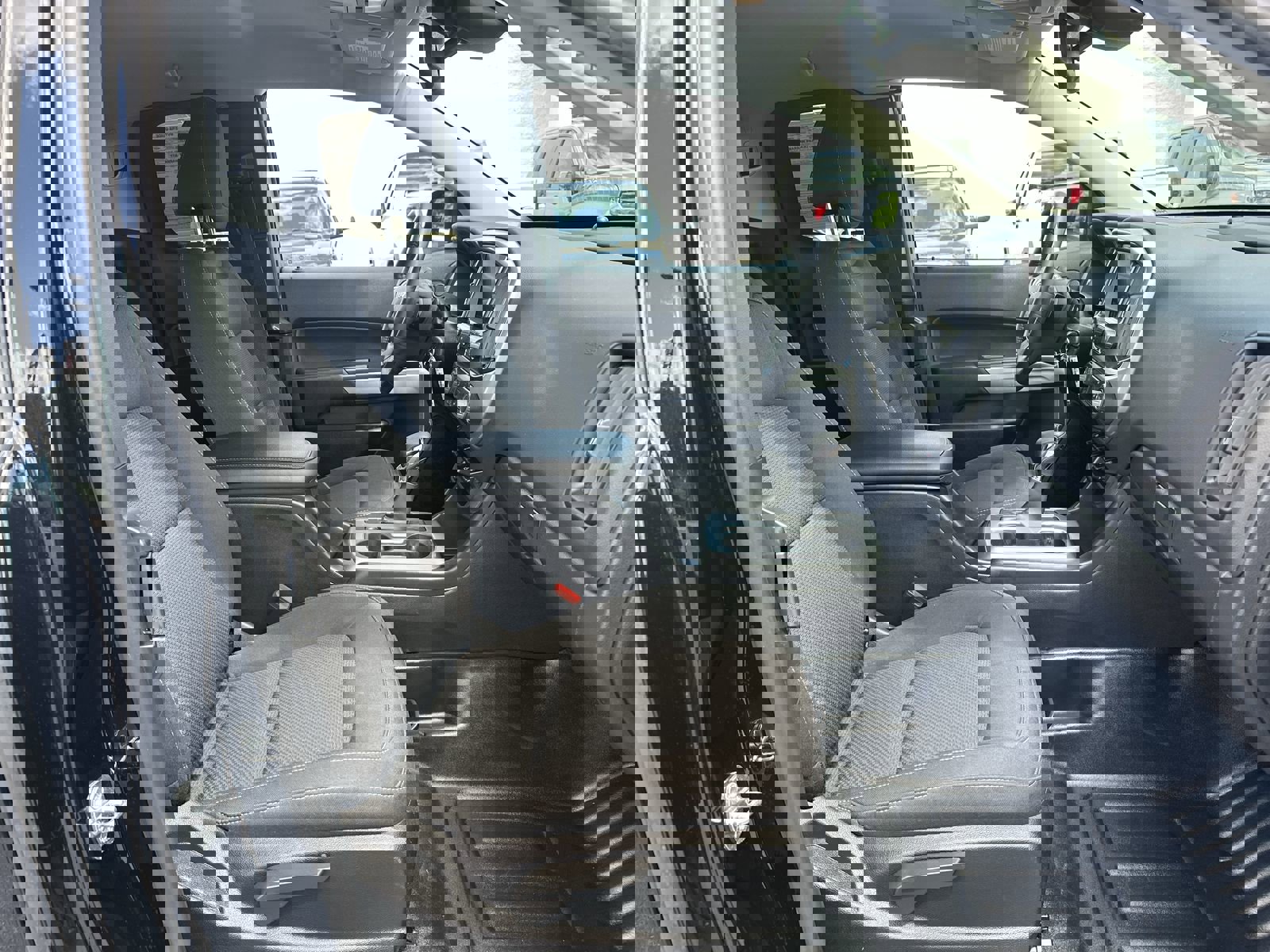 Certified 2022 Chevrolet Colorado LT w/ Fleet Safety Package image 22