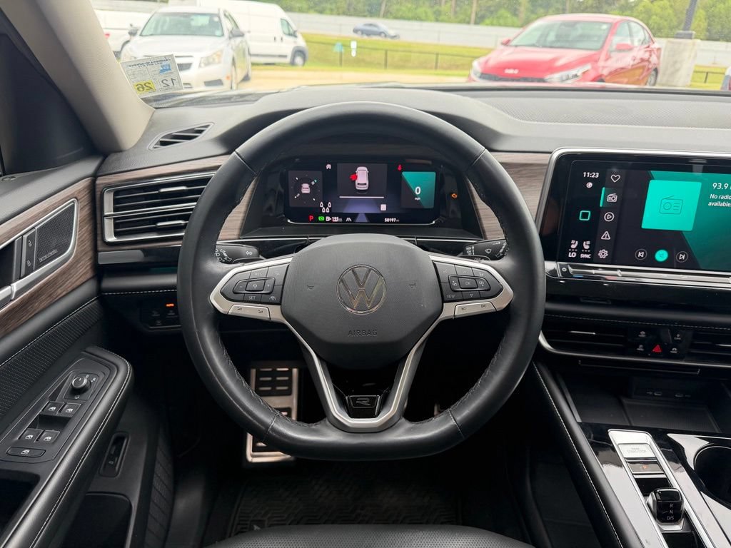 Used 2024 Volkswagen Atlas SEL Premium R-Line AWD/4WD image 17