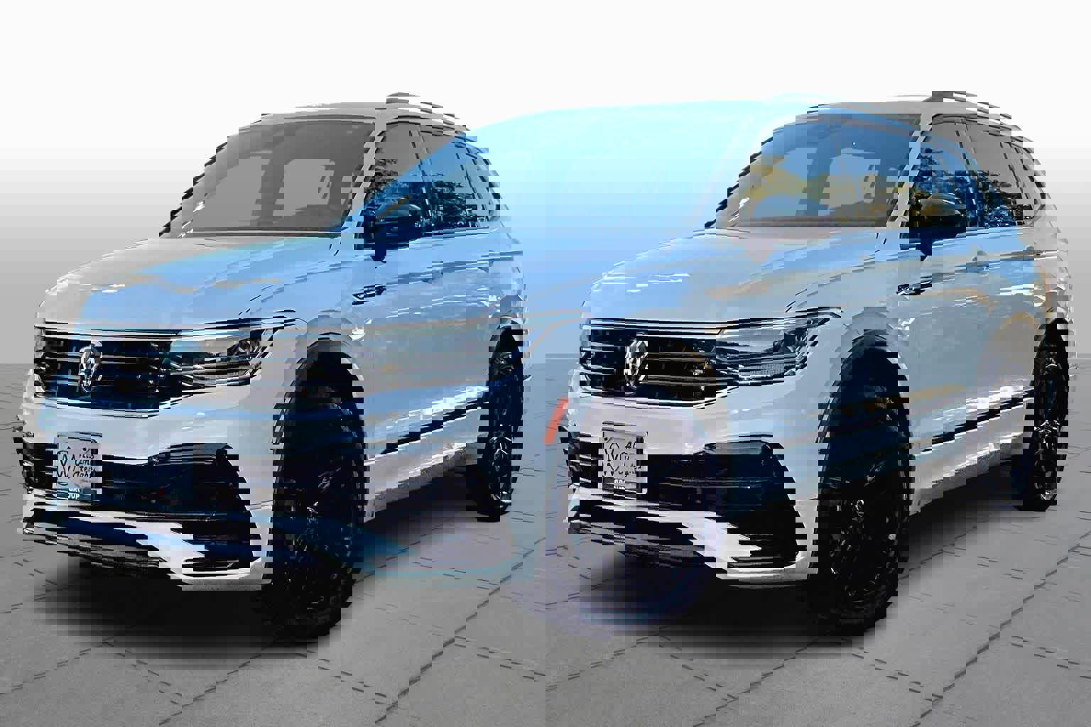 Certified 2022 Volkswagen Tiguan SE R-Line