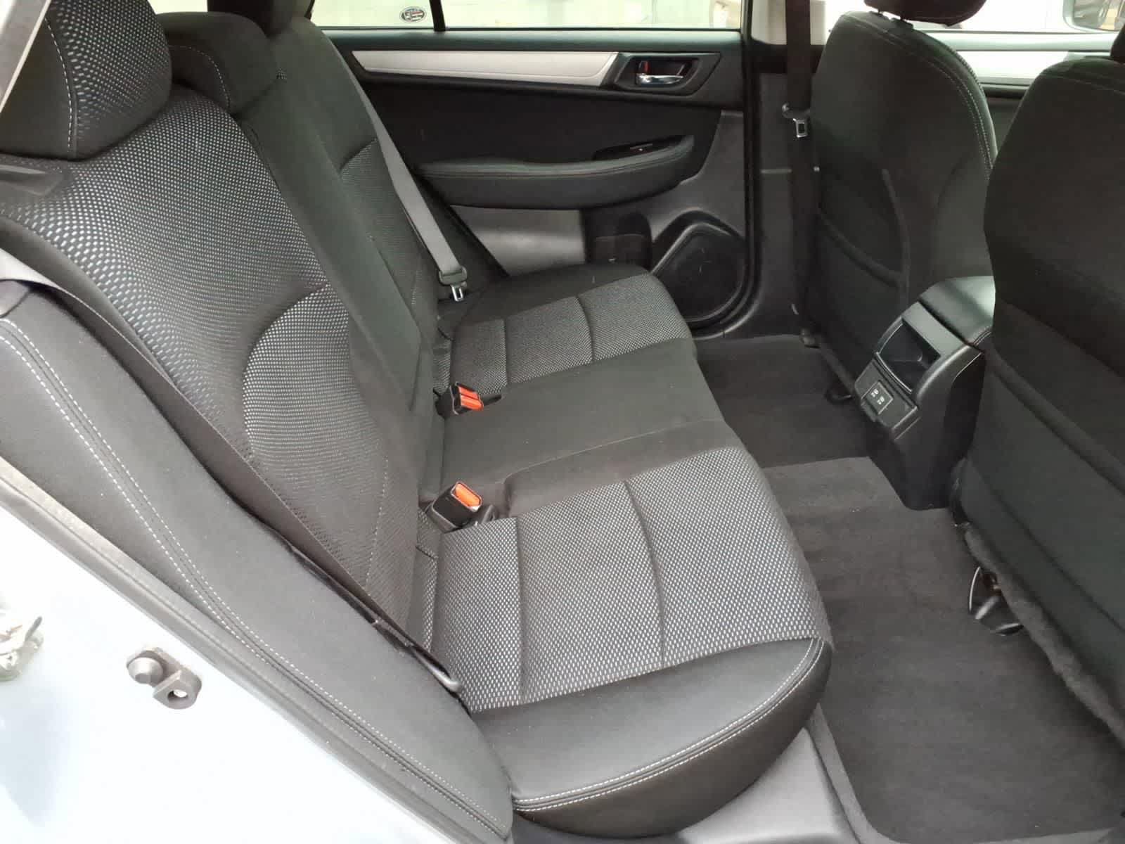 Used 2019 Subaru Outback 2.5i Premium AWD/4WD image 12