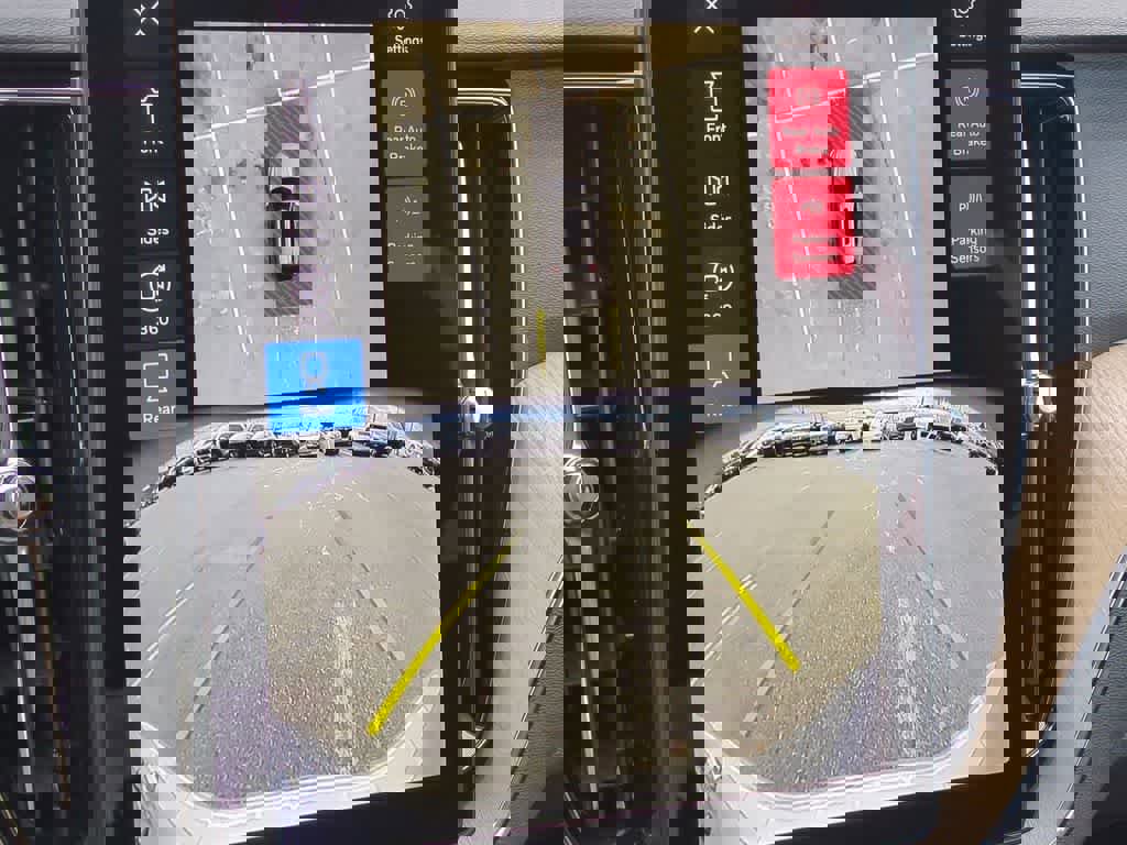 Used 2026 Volvo XC60 B5 Plus w/ Protection Package Premier image 29