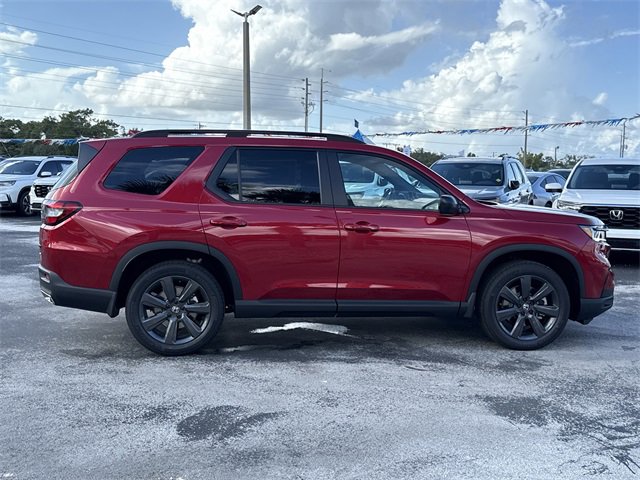 New 2025 Honda Pilot Sport image 4