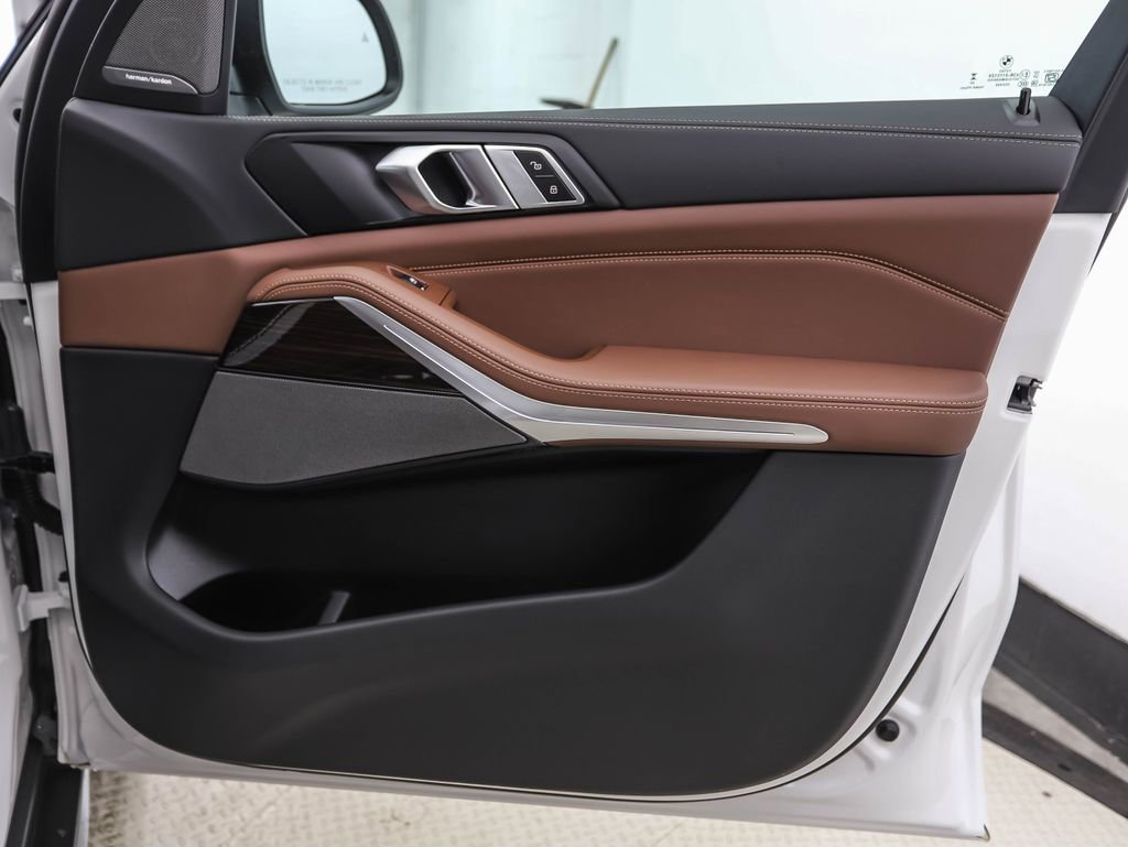 New 2026 BMW X5 xDrive50e AWD/4WD image 28