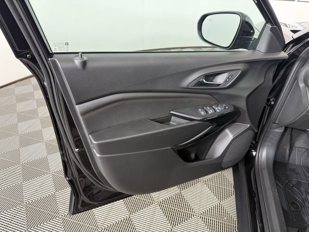 New 2026 Chevrolet Trax RS w/ Driver Confidence Package image 12