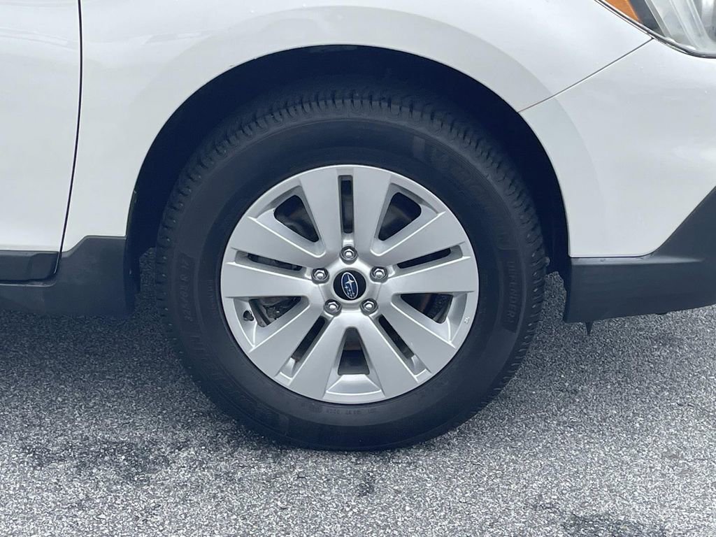 Used 2017 Subaru Outback 2.5i Premium AWD/4WD image 10