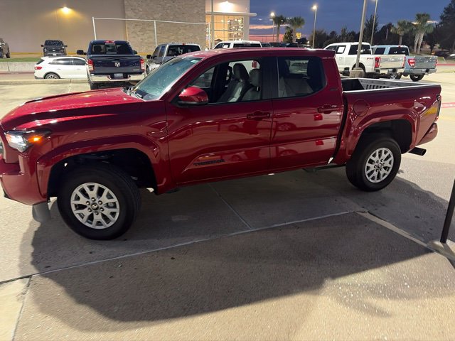 Used 2026 Toyota Tacoma SR5 AWD/4WD image 2