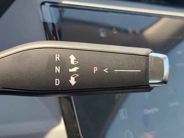 New 2027 Chevrolet Bolt LT w/ Comfort Package FWD image 29