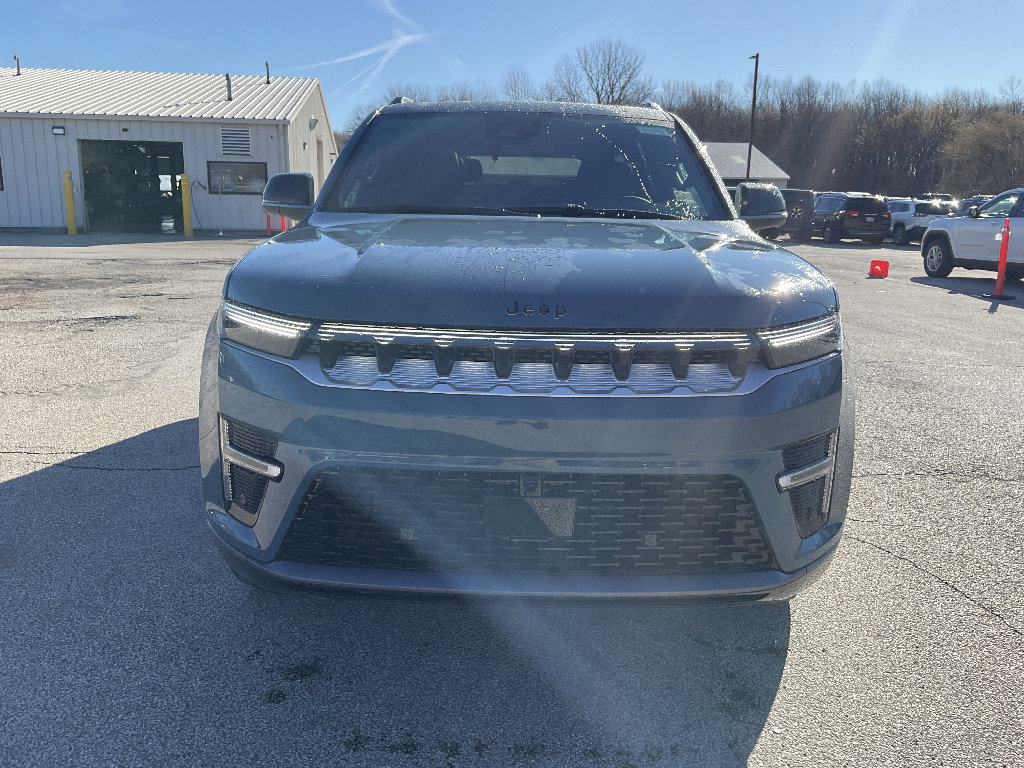 New 2026 Jeep Grand Wagoneer 4WD w/ Premium Group I image 2