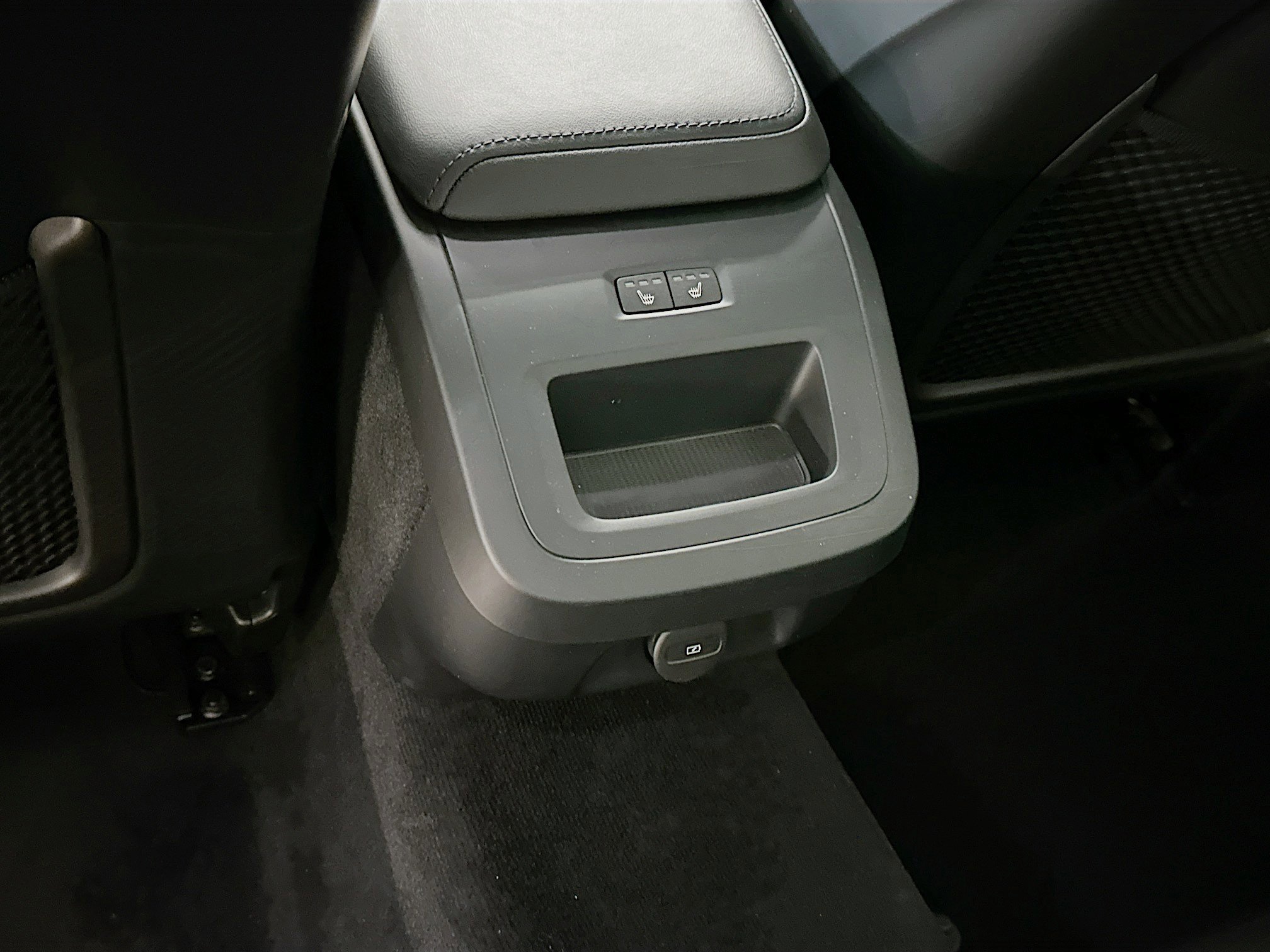 Used 2025 Volvo S60 B5 Core image 29