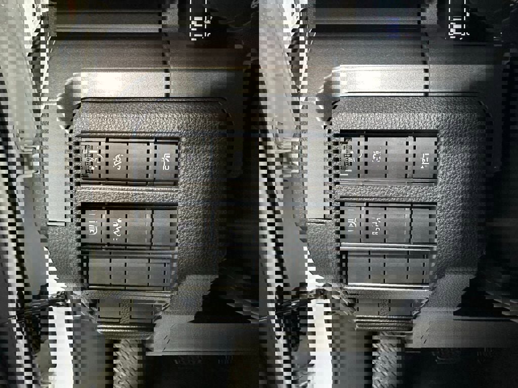 Used 2025 Toyota 4Runner SR5 image 15