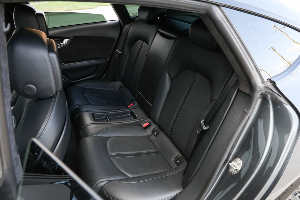 Used 2016 Audi RS 7 Prestige w/ Carbon-Optic Package AWD/4WD image 29