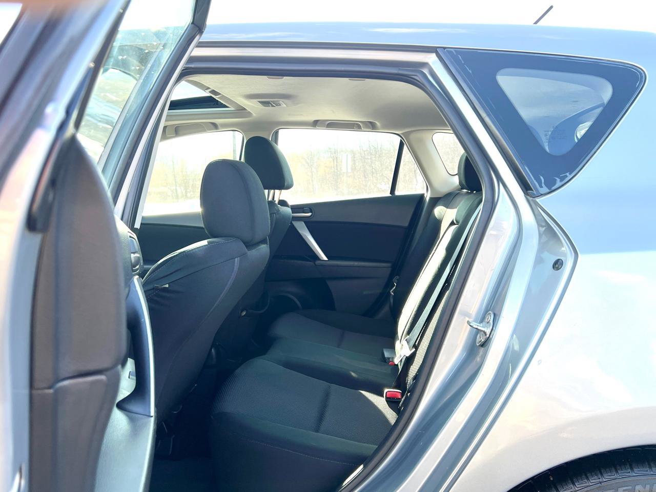 Used 2012 MAZDA MAZDA3 s Touring image 31