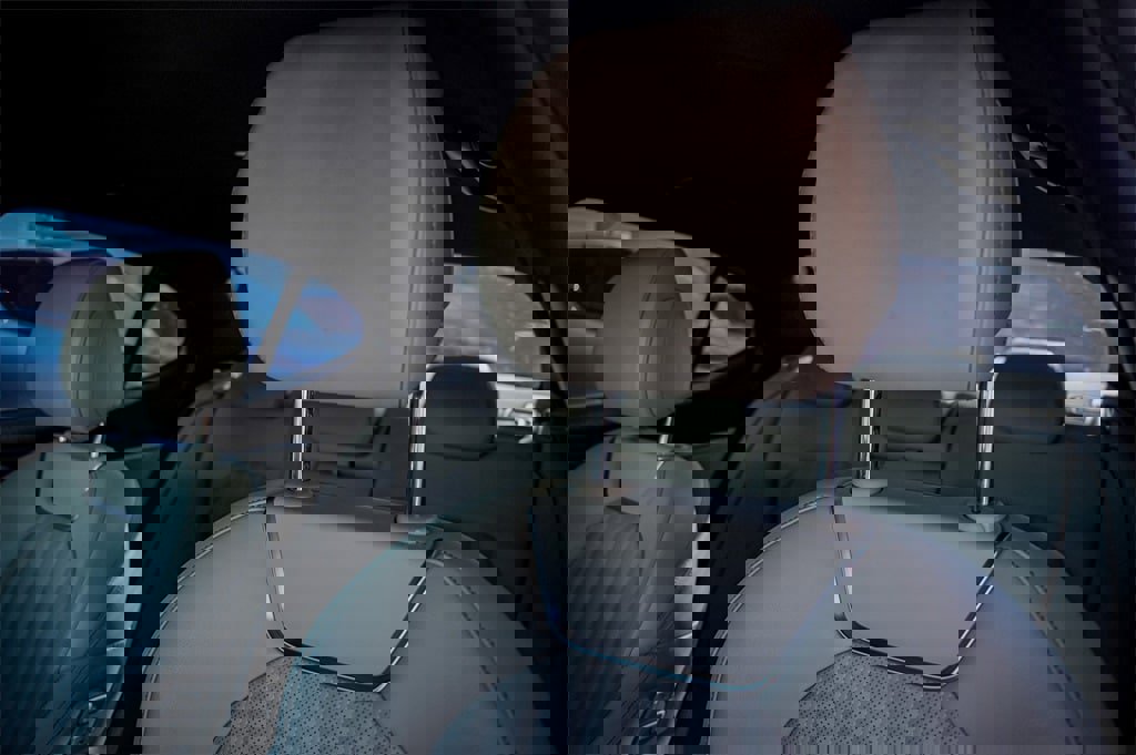 Used 2022 Genesis G70 3.3T image 13