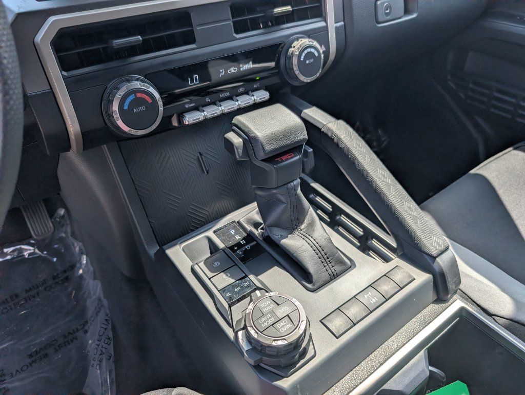 Used 2025 Toyota Tacoma TRD Off-Road AWD/4WD image 17