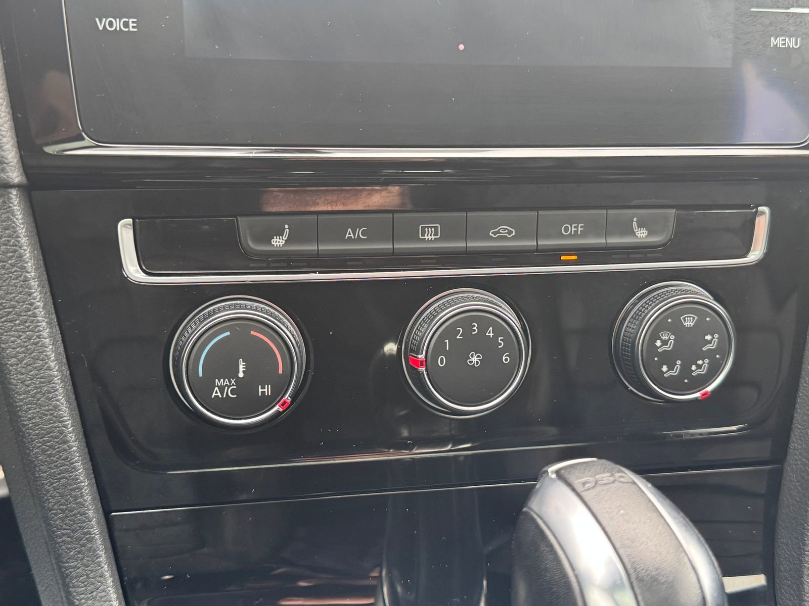 Used 2018 Volkswagen GTI SE w/ SE Leather Package image 20