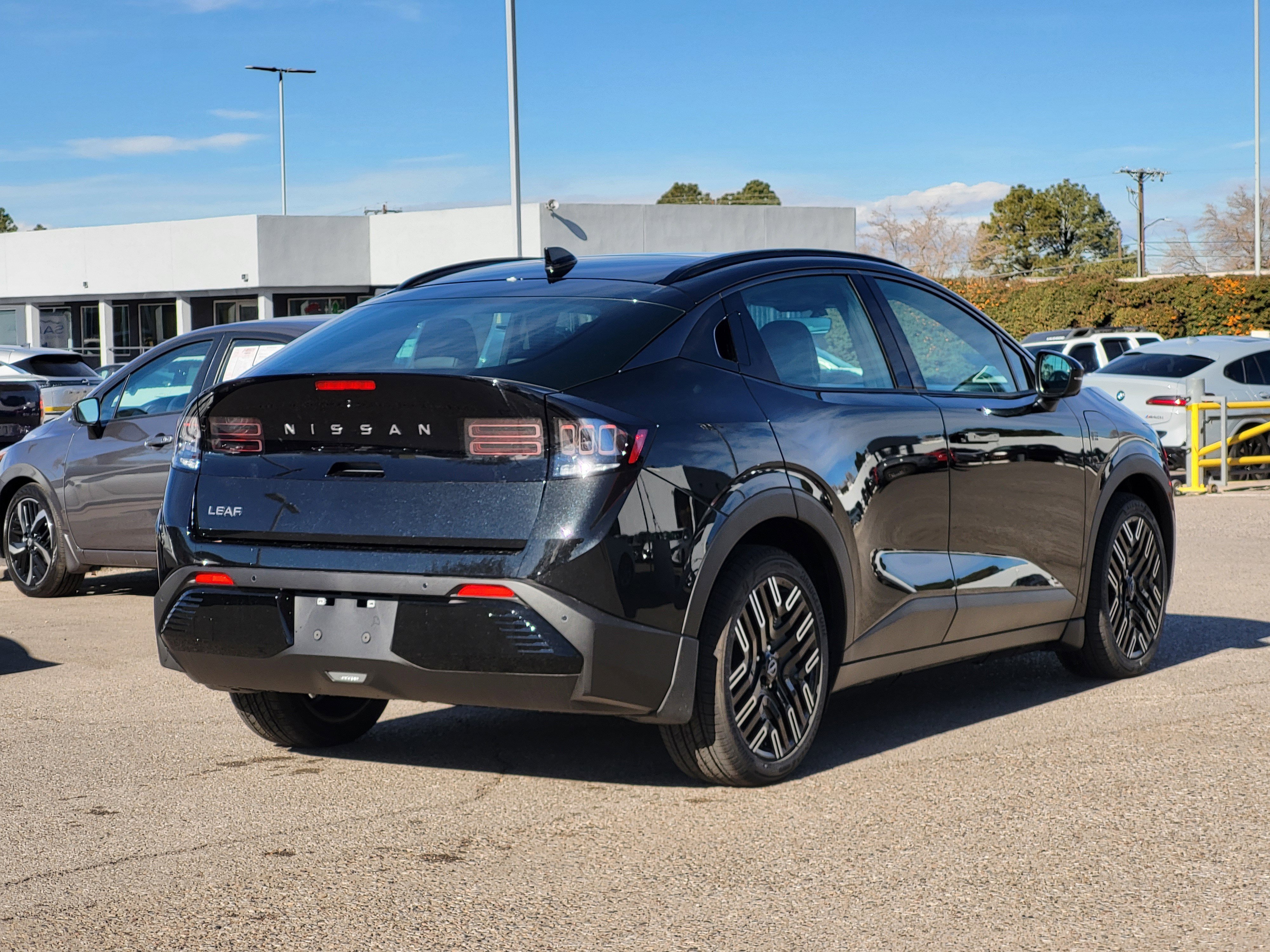 New 2026 Nissan Leaf Platinum+ w/ Cargo Package (Platinum+) image 4