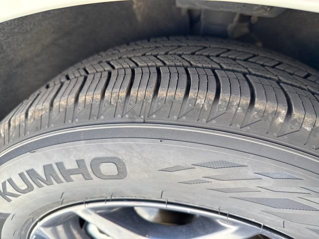 Used 2020 Chrysler Pacifica Touring-L FWD image 25