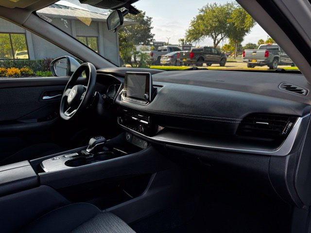 Used 2021 Nissan Rogue SV FWD image 10