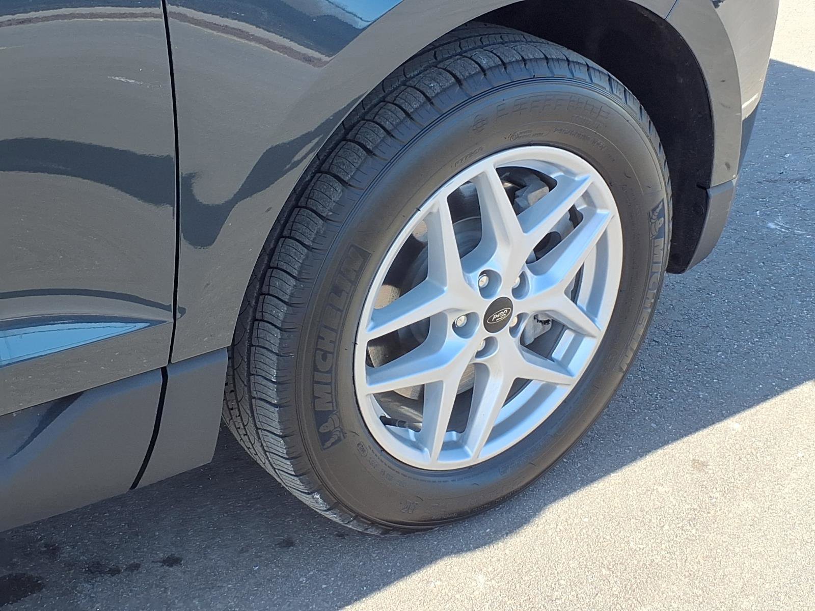 Used 2024 Ford Edge SEL w/ Convenience Package image 28