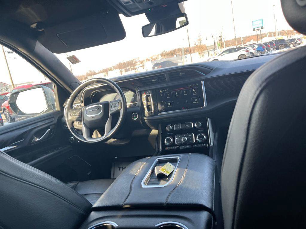 Used 2023 GMC Yukon Denali AWD/4WD image 29