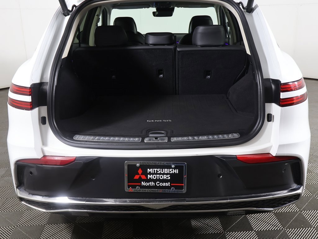 Used 2026 Genesis GV70 2.5T Select image 16