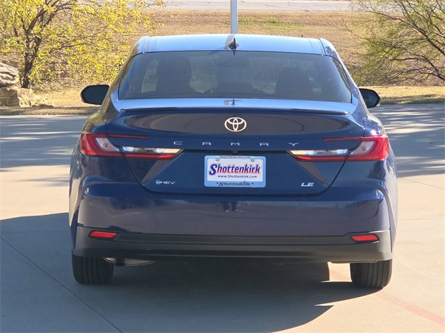 Used 2025 Toyota Camry LE image 7