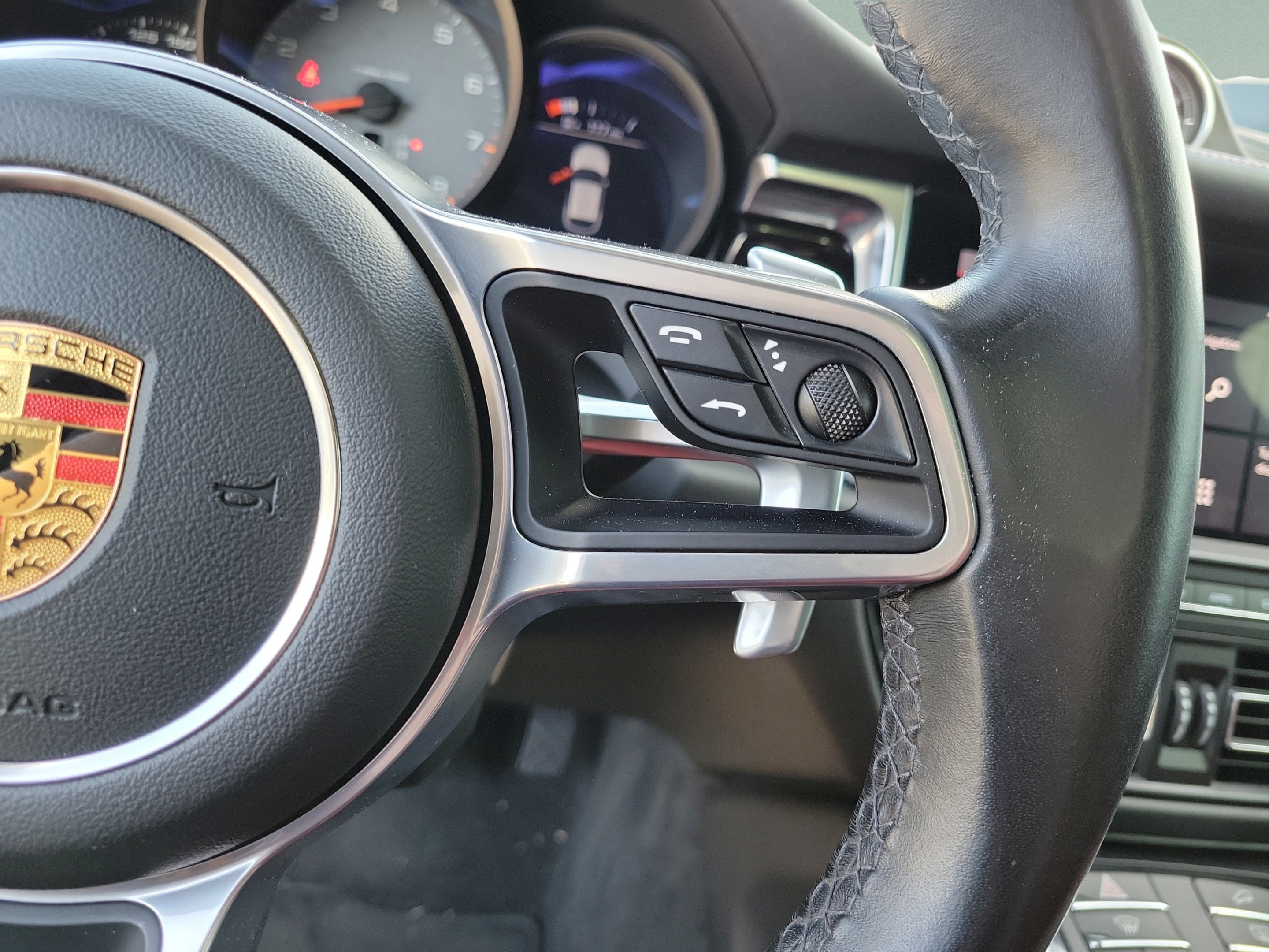 Used 2021 Porsche Macan S AWD/4WD image 22