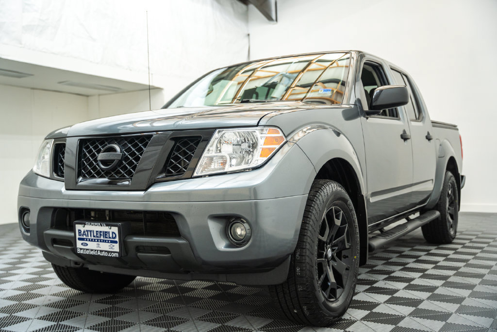 Used 2020 Nissan Frontier SV w/ Midnight Edition Floor Mats AWD/4WD image 3