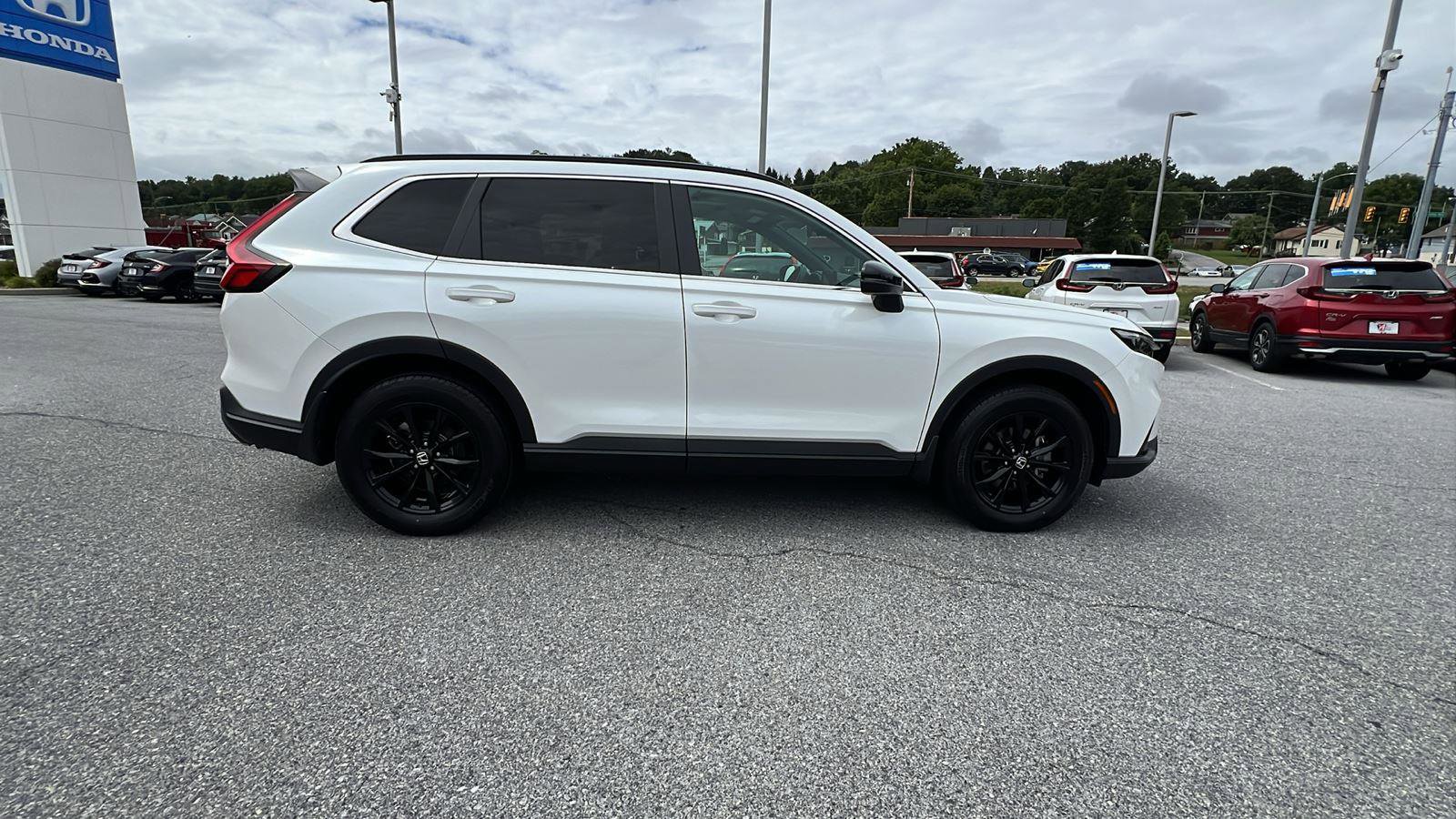 Used 2024 Honda CR-V Sport image 3