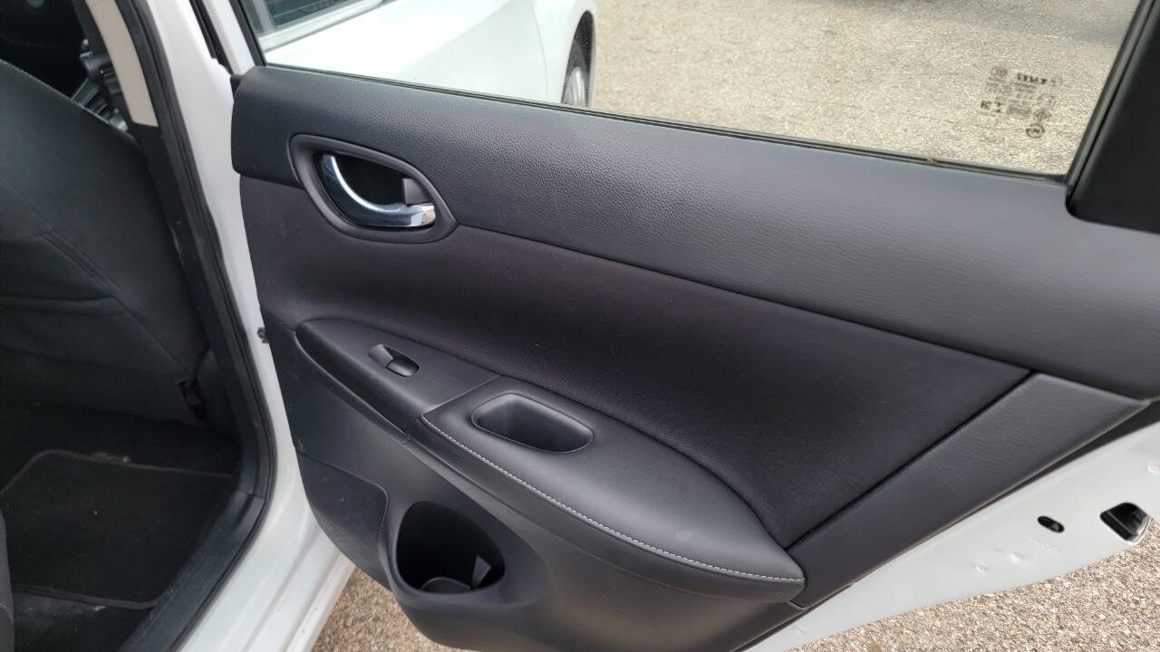 Used 2019 Nissan Sentra S w/ Appearance Package image 23