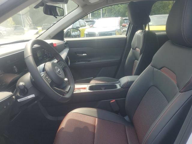 New 2026 Nissan Kicks SR FWD image 13