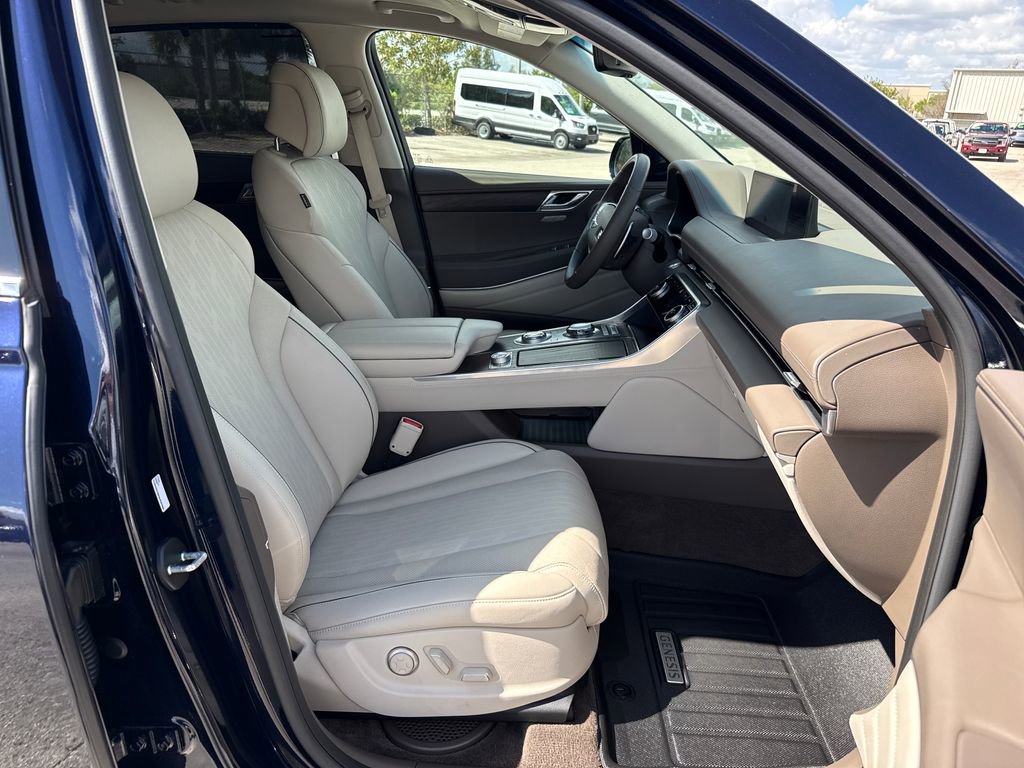 Used 2024 Genesis GV80 2.5T w/ Prestige Package image 27