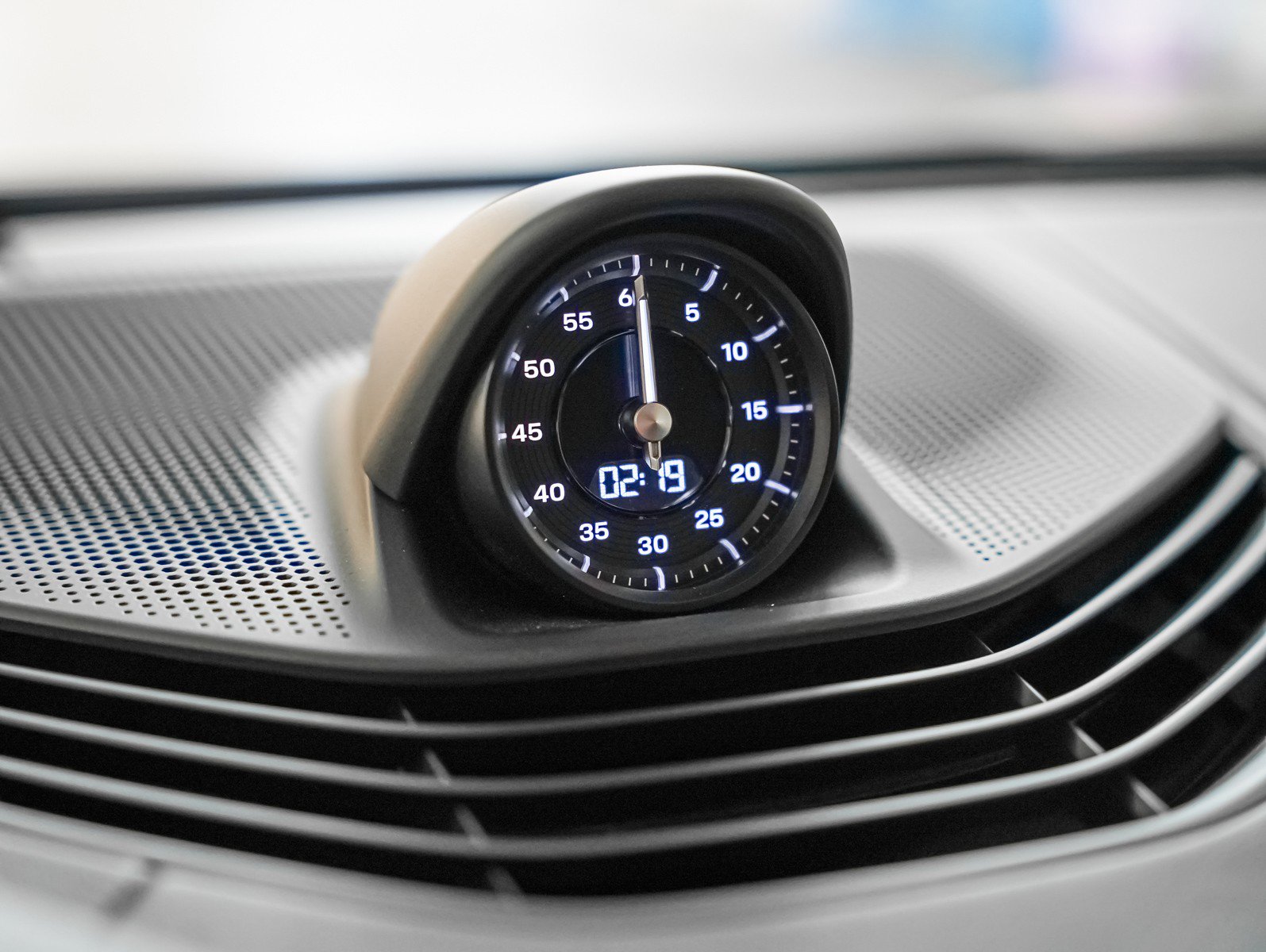 Certified 2024 Porsche Taycan GTS w/ Premium Package (P6U) image 23