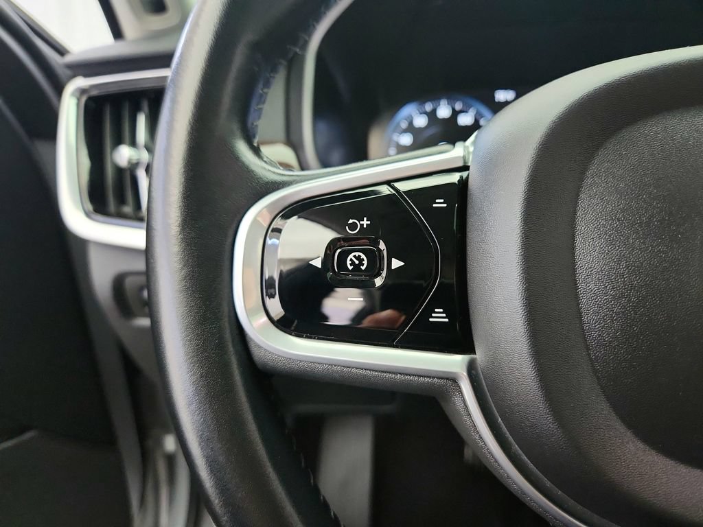 Used 2017 Volvo S90 T6 Momentum w/ Vision Package AWD/4WD image 20