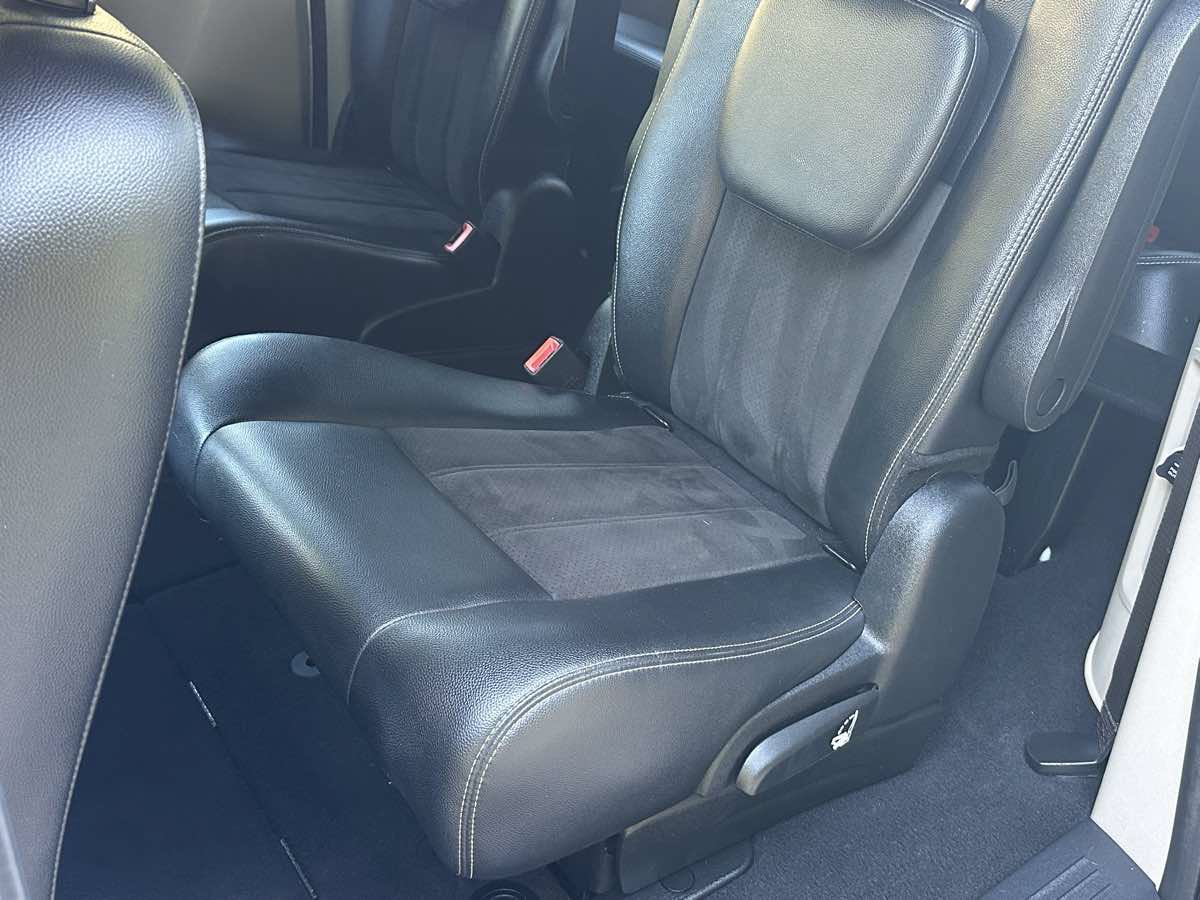 Used 2020 Dodge Grand Caravan SXT FWD image 20